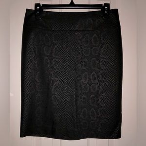 Express Design Studio Women’s Snake Pattern Skirt Size 4